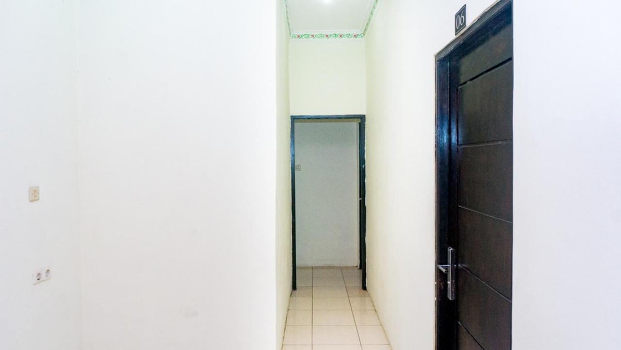 Reddoorz Near Sentani Airport Jayapura Hotel Luaran gambar