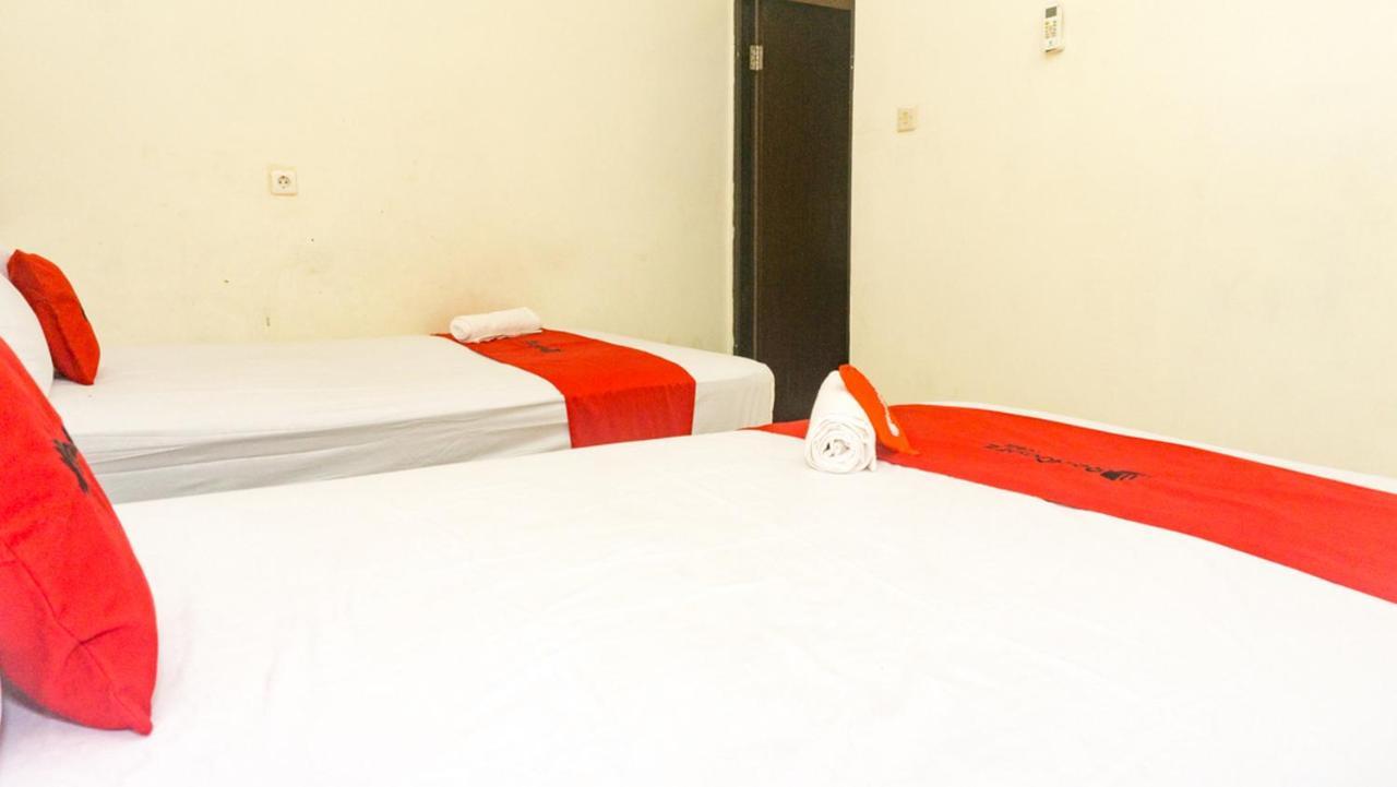 Reddoorz Near Sentani Airport Jayapura Hotel Luaran gambar