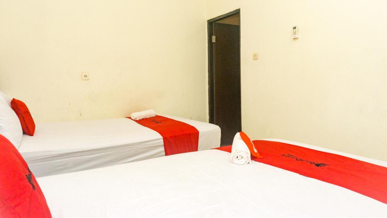 Reddoorz Near Sentani Airport Jayapura Hotel Luaran gambar