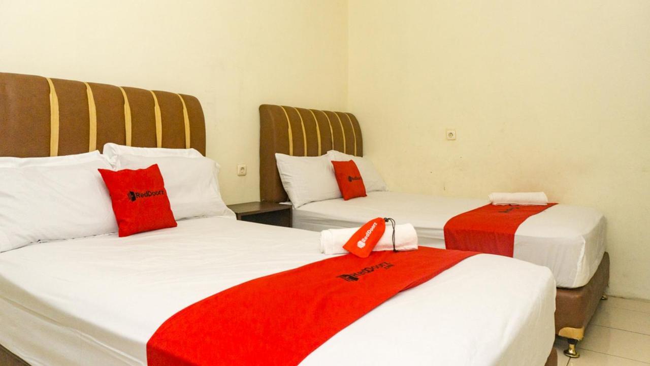 Reddoorz Near Sentani Airport Jayapura Hotel Luaran gambar