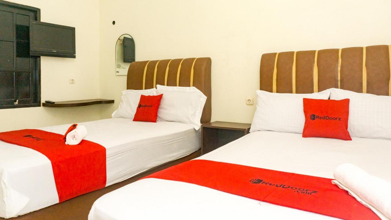 Reddoorz Near Sentani Airport Jayapura Hotel Luaran gambar