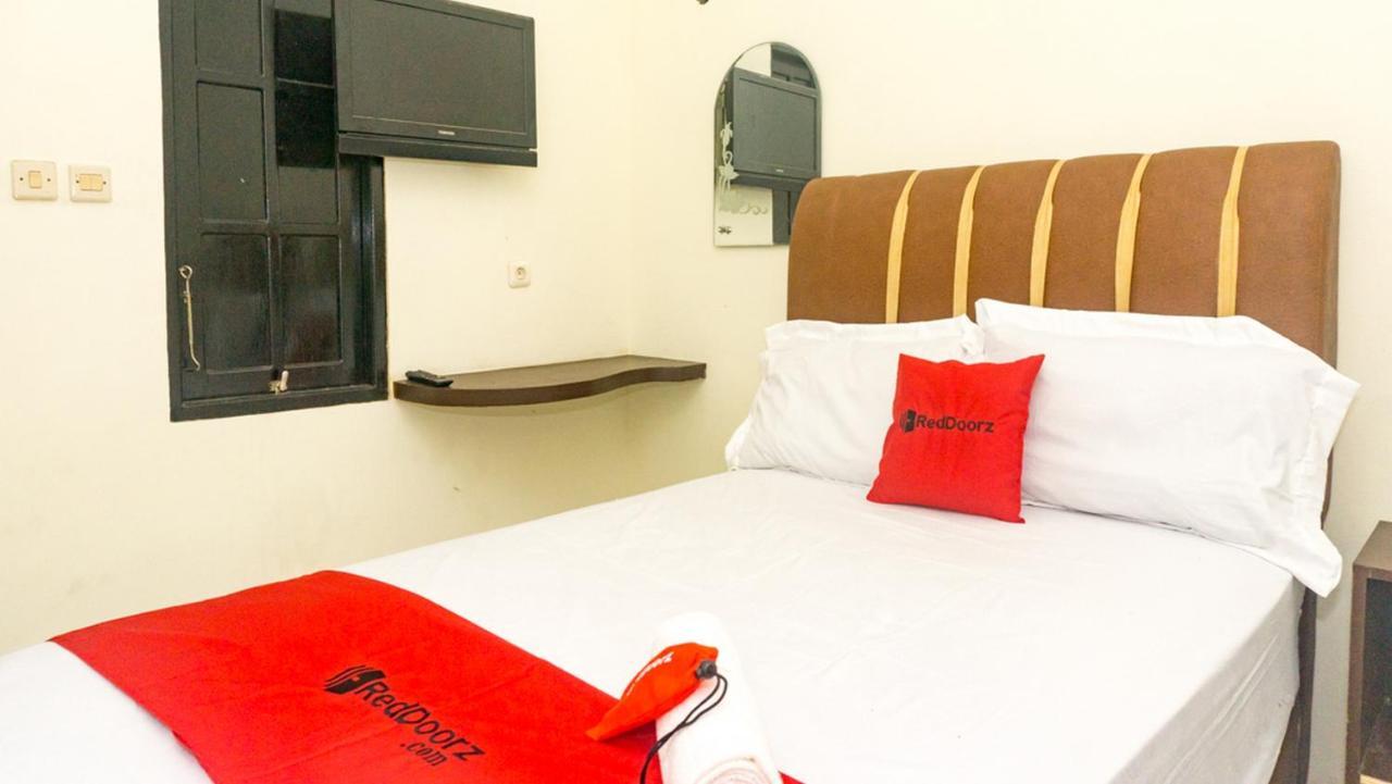 Reddoorz Near Sentani Airport Jayapura Hotel Luaran gambar