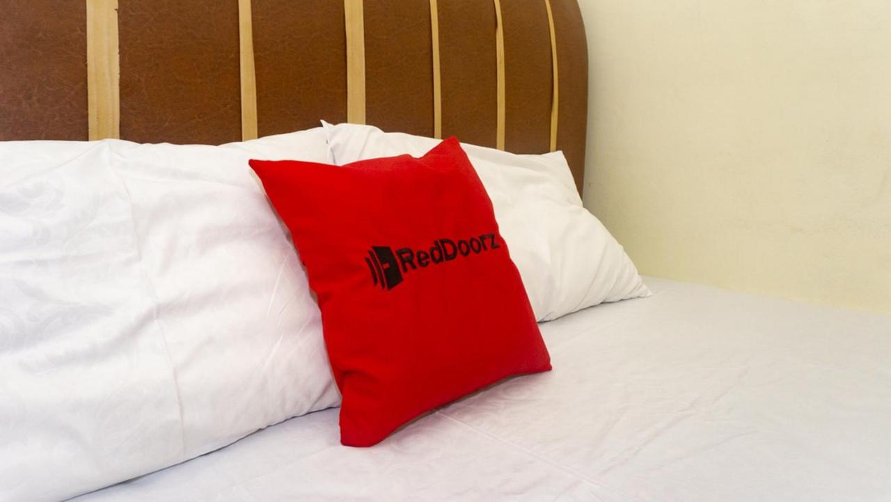 Reddoorz Near Sentani Airport Jayapura Hotel Luaran gambar